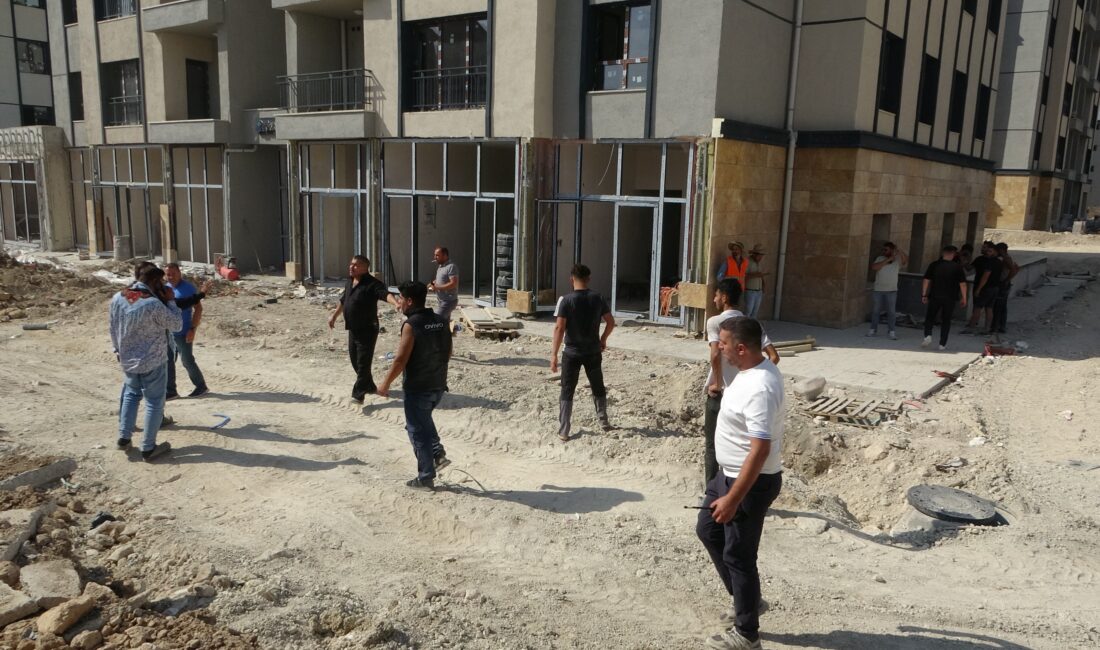 Malatya'da bir inşaat şantiyesinde işçiler arasında başlayan sözlü tartışma, kısa