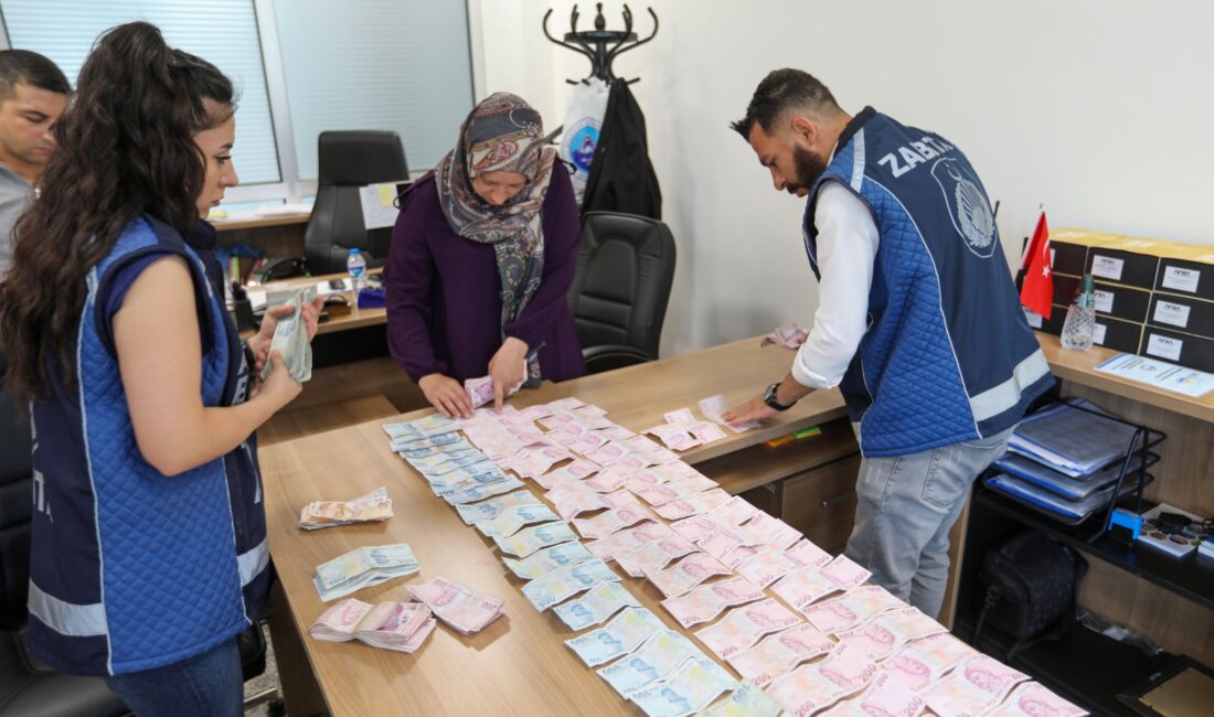 Van'da, belediye zabıta ekiplerinin gerçekleştirdiği denetimler sırasında, dilencilik yapan bir