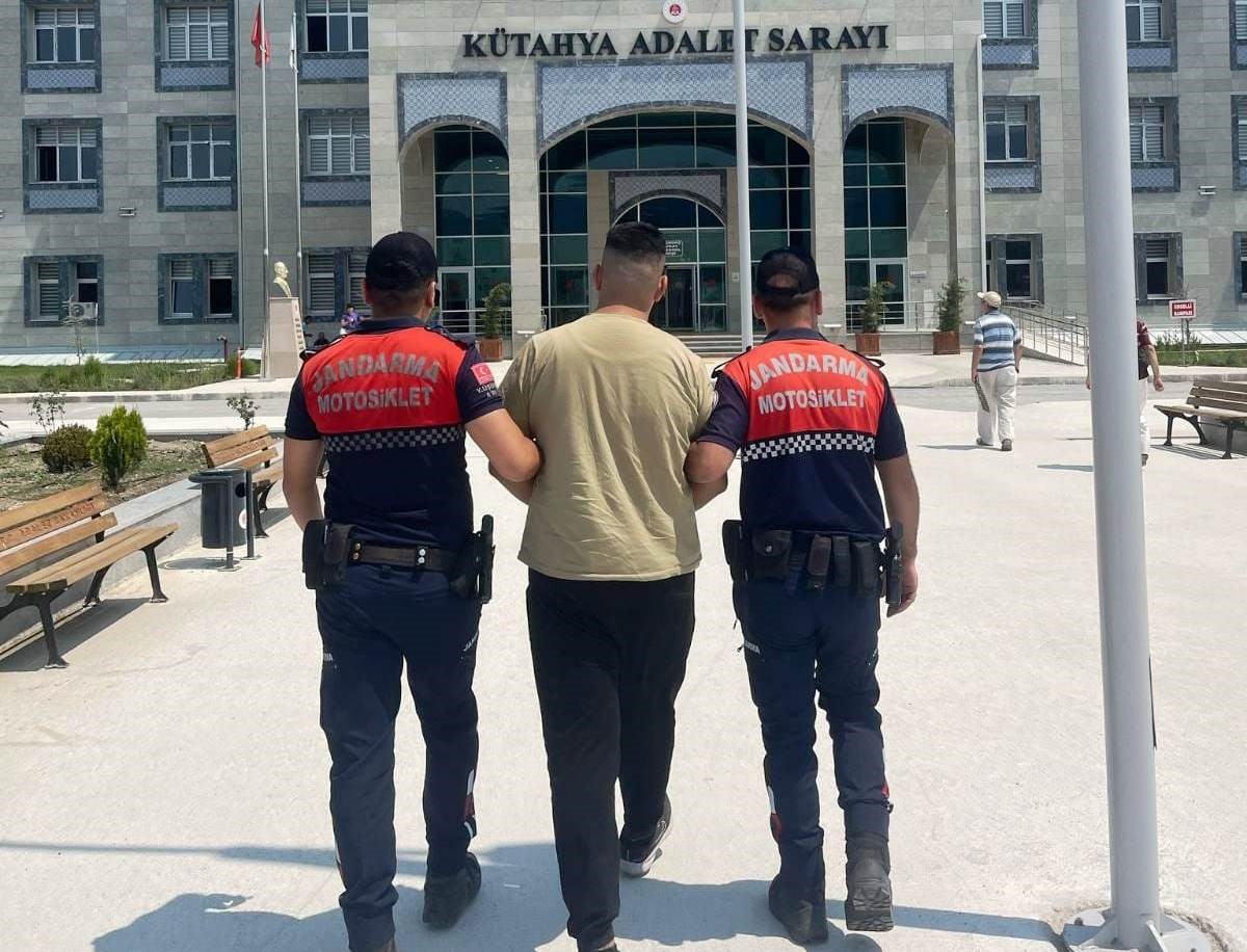 Kütahya'da, nitelikli dolandırıcılık suçundan hakkında yaklaşık 13 yıl kesinleşmiş hapis