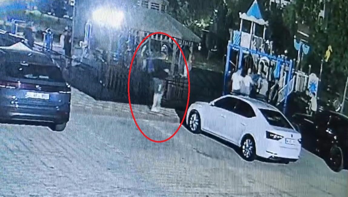 Diyarbakır'da, çocuklar arasında çıkan bir anlaşmazlığa tabancayla müdahale ederek ateş