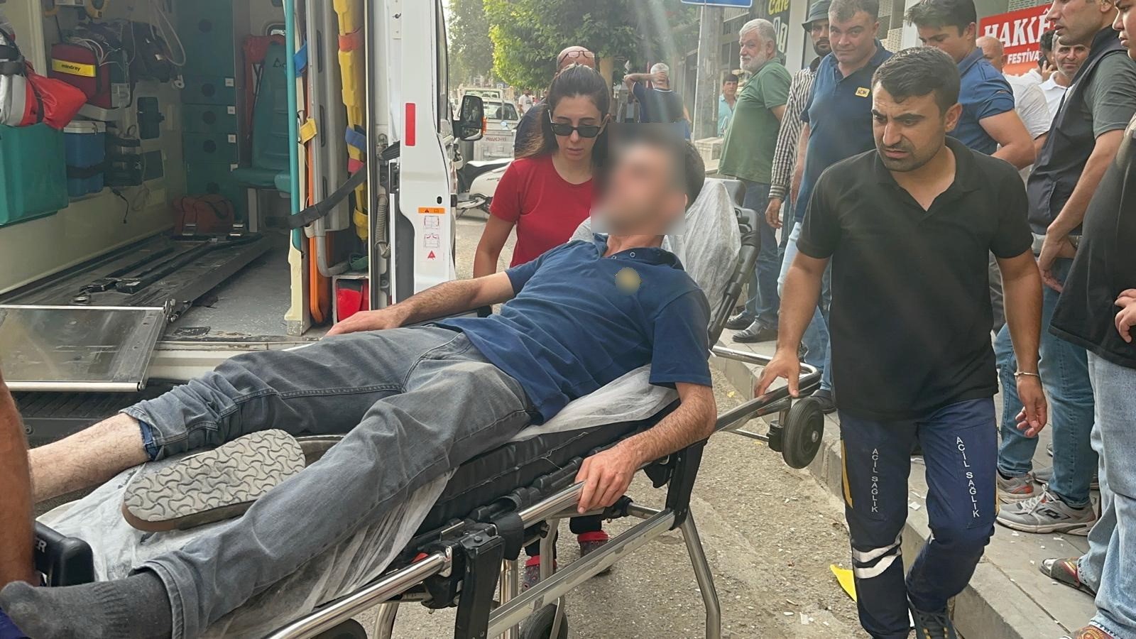 Adıyaman'da, bir markette hırsızlık girişiminde bulunduğu iddia edilen çocukların yakınları,
