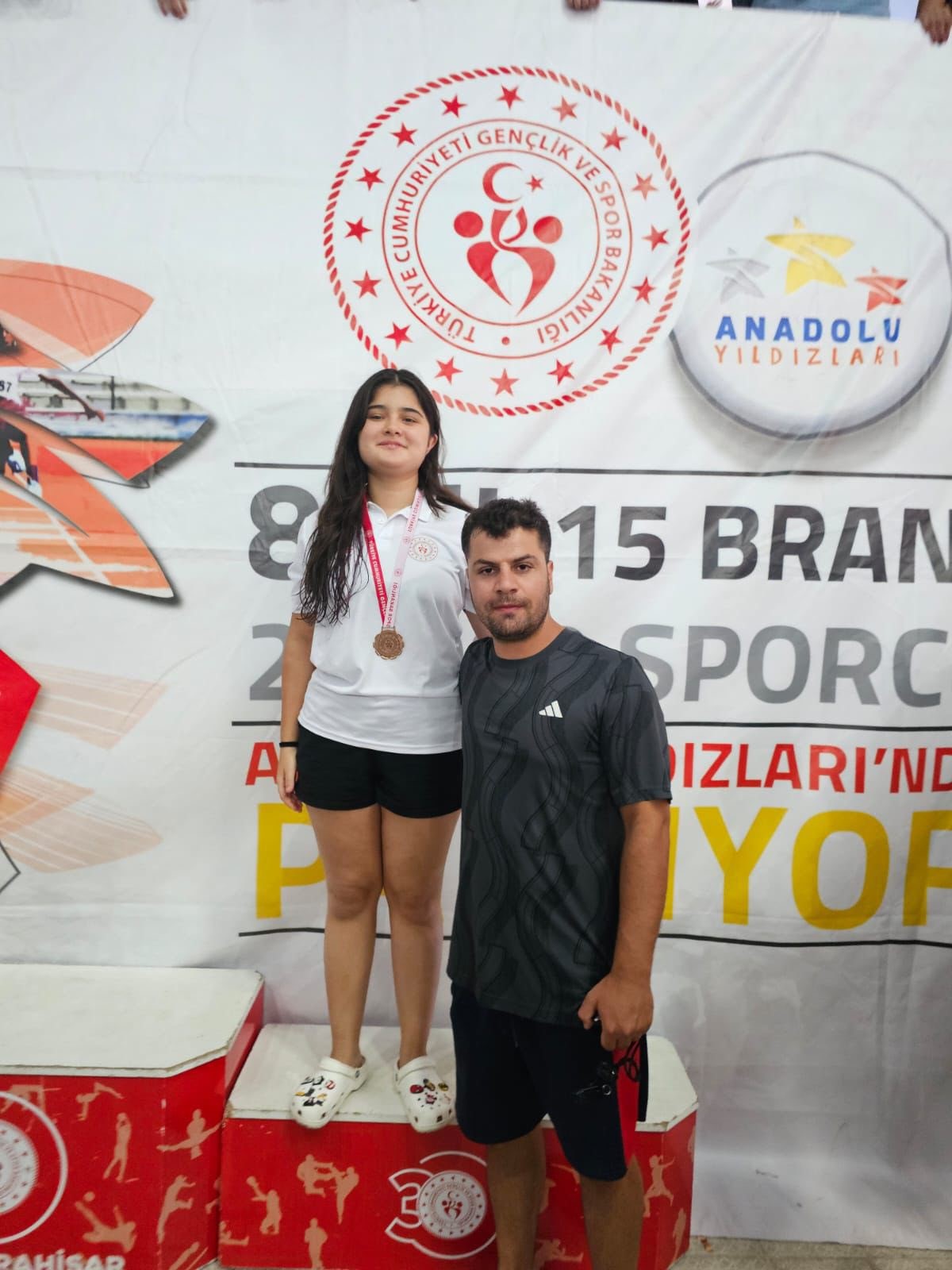 Afyonkarahisar'da düzenlenen Anadolu Yıldızlar Ligi (ANALİG) Yüzme Müsabakalarında Bilecikli sporcular