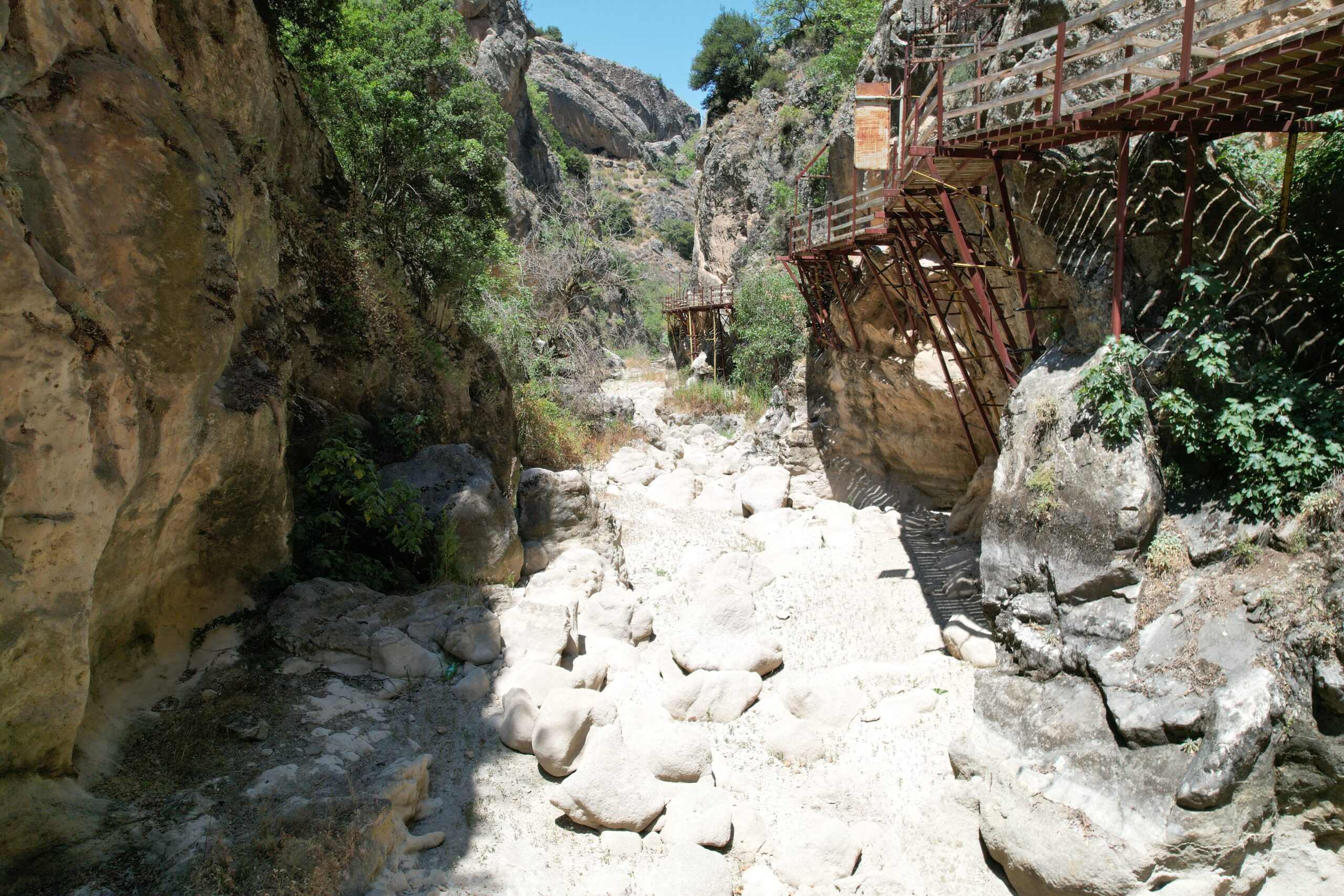 Ege Bölgesi’nin yaşam kaynağı Büyük Menderes Nehri, kuraklık ve plansız