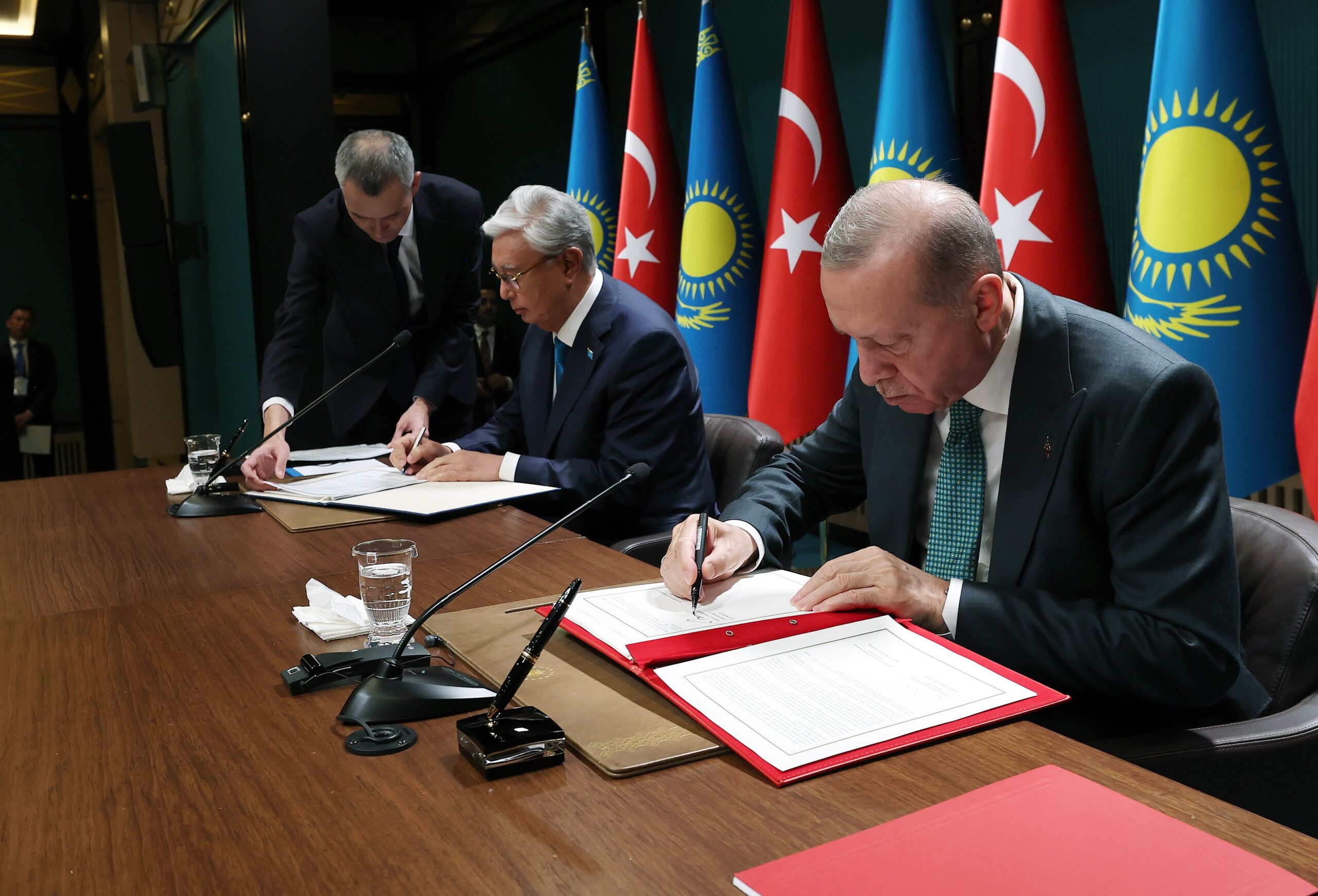 Cumhurbaşkanı Recep Tayyip Erdoğan, "Gazze'den Nazi kamplarından çok daha kötü,