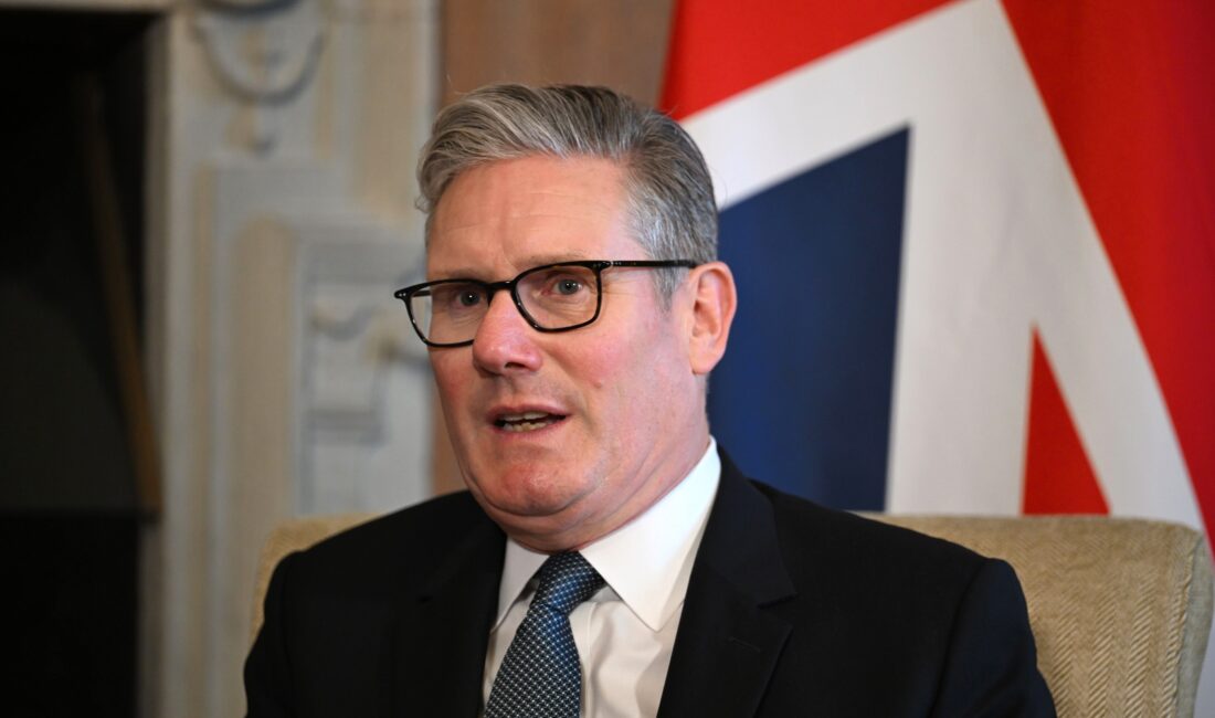 İngiltere Başbakanı Keir Starmer, Londra'da yaptığı açıklamada, İsrail'in Gazze'deki insani