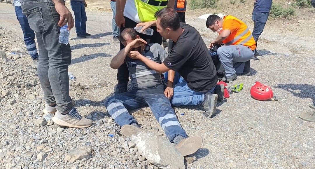 Bursa'nın Harmancık ilçesinde beş gündür devam eden orman yangınına müdahale