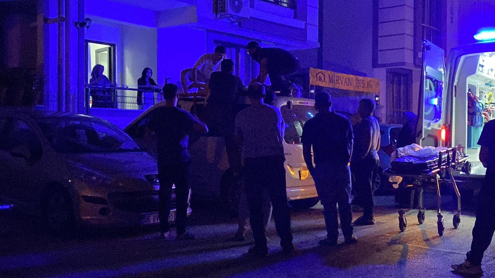 Kocaeli'nin Kartepe ilçesinde misafirliğe giden 21 yaşındaki genç kız, ikinci