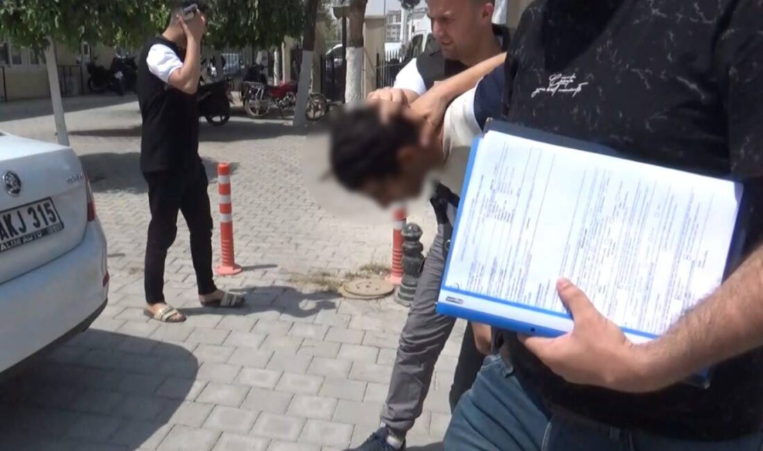 Şanlıurfa'da bir devlet hastanesinin acil servisinde görevli bir doktor ile
