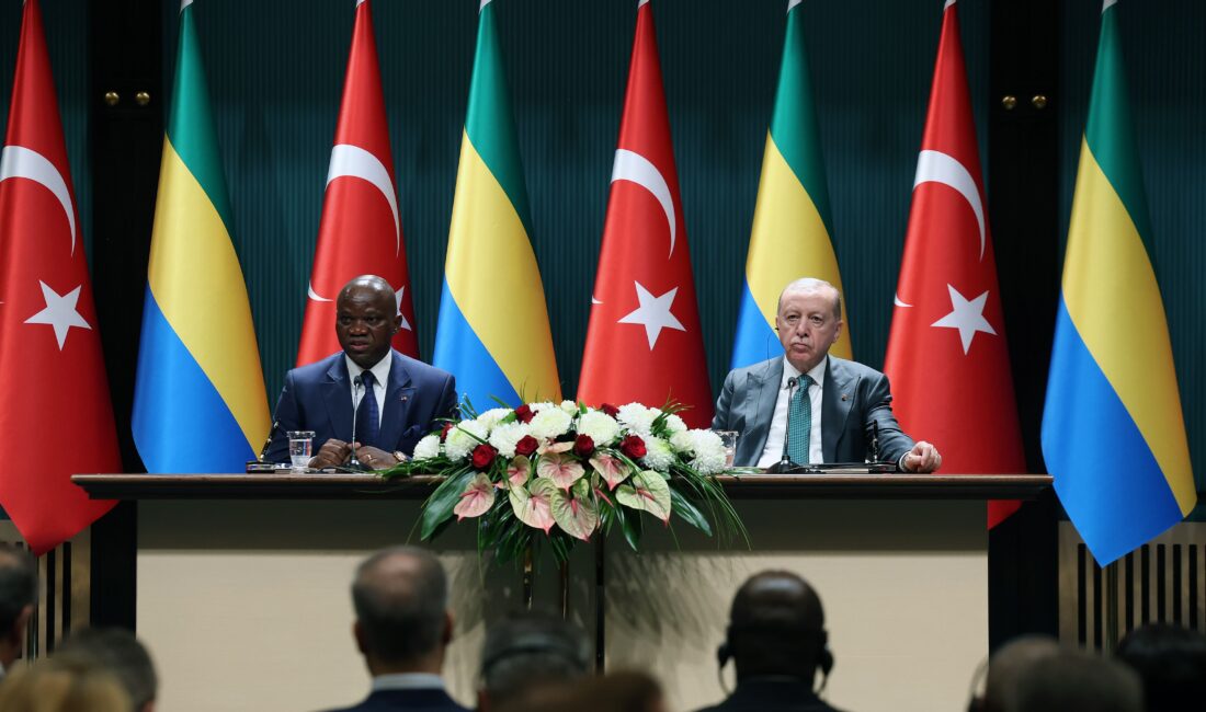 Ankara'da bir araya gelen Türkiye Cumhurbaşkanı Recep Tayyip Erdoğan ve