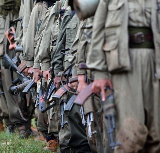 Terör örgütü PKK’nın silah bırakma sürecinin bugün başlaması bekleniyor.  