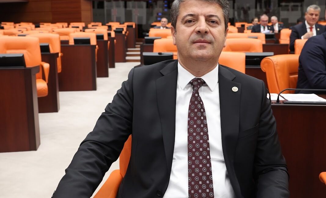 İçişleri Bakanlığı, Adıyaman Belediye Başkanı Abdurrahman Tutdere'nin, hakkında yürütülen bir