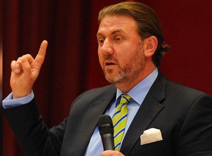 Cumhurbaşkanı Başdanışmanı ve Ekonomi Politikaları Kurulu Üyesi Yiğit Bulut, bir