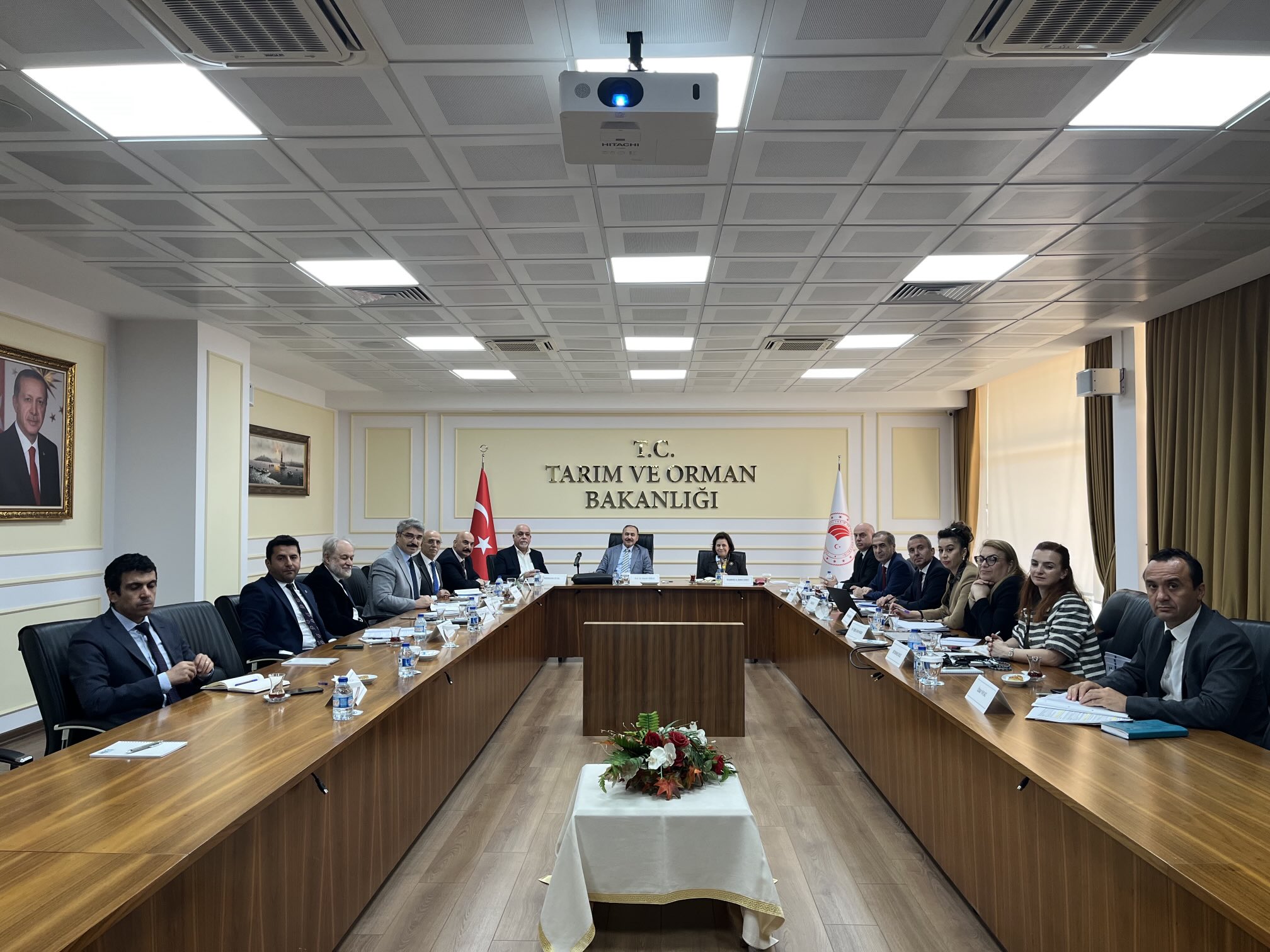 Eski Bakan Veysel Eroğlu’nun da katıldığı toplantıda, Türkiye ile Irak