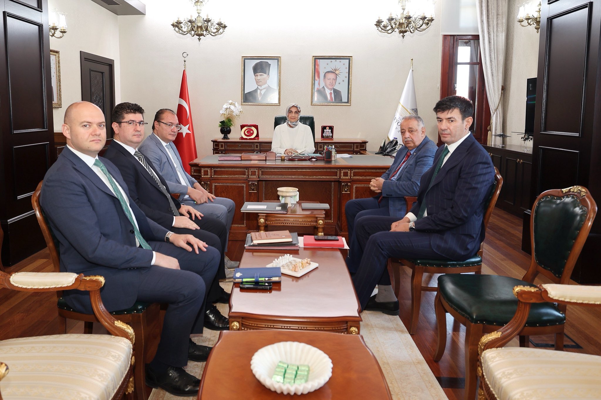 Afyonkarahisar Valisi Doç. Dr. Kübra Güran Yiğitbaşı başkanlığında, il genelindeki