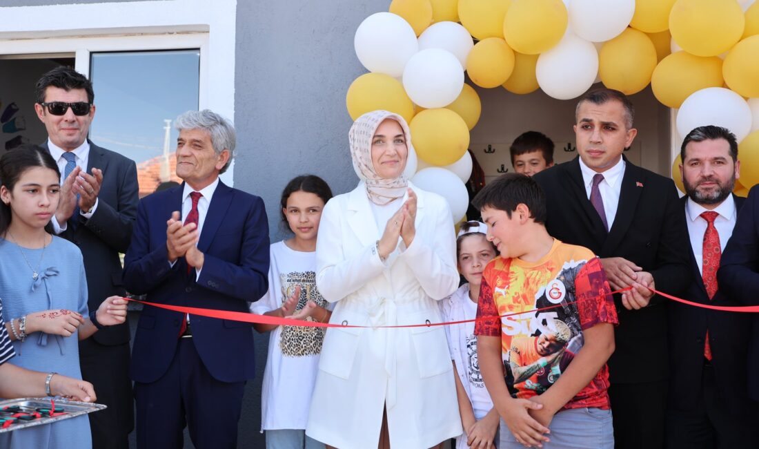 Afyonkarahisar Valisi Doç. Dr. Kübra Güran Yiğitbaşı'nın katılımıyla Kızılören ilçesinde,