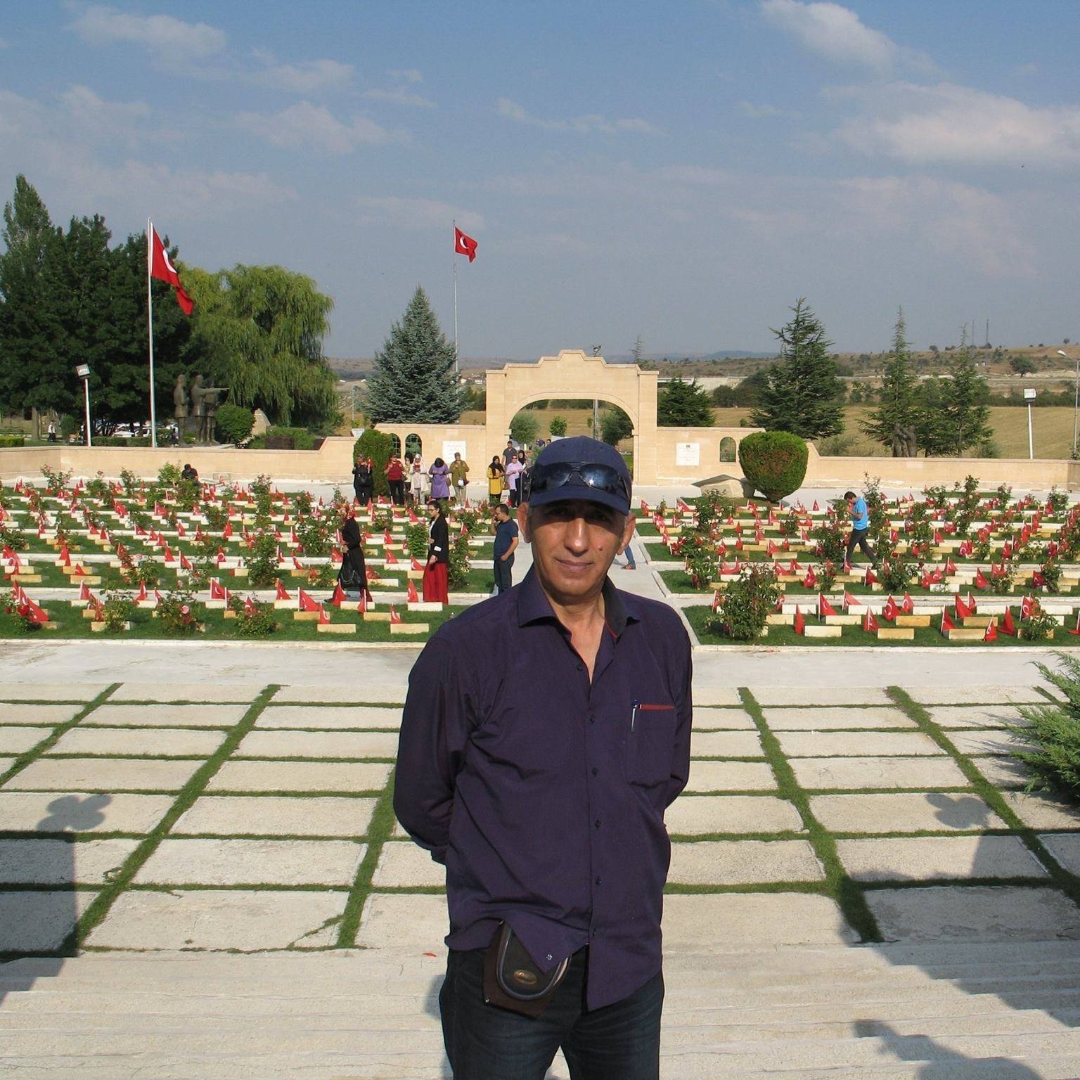Afyonkarahisar basın camiasının deneyimli isimlerinden gazeteci Arif Yağcı, vefat etmiştir.