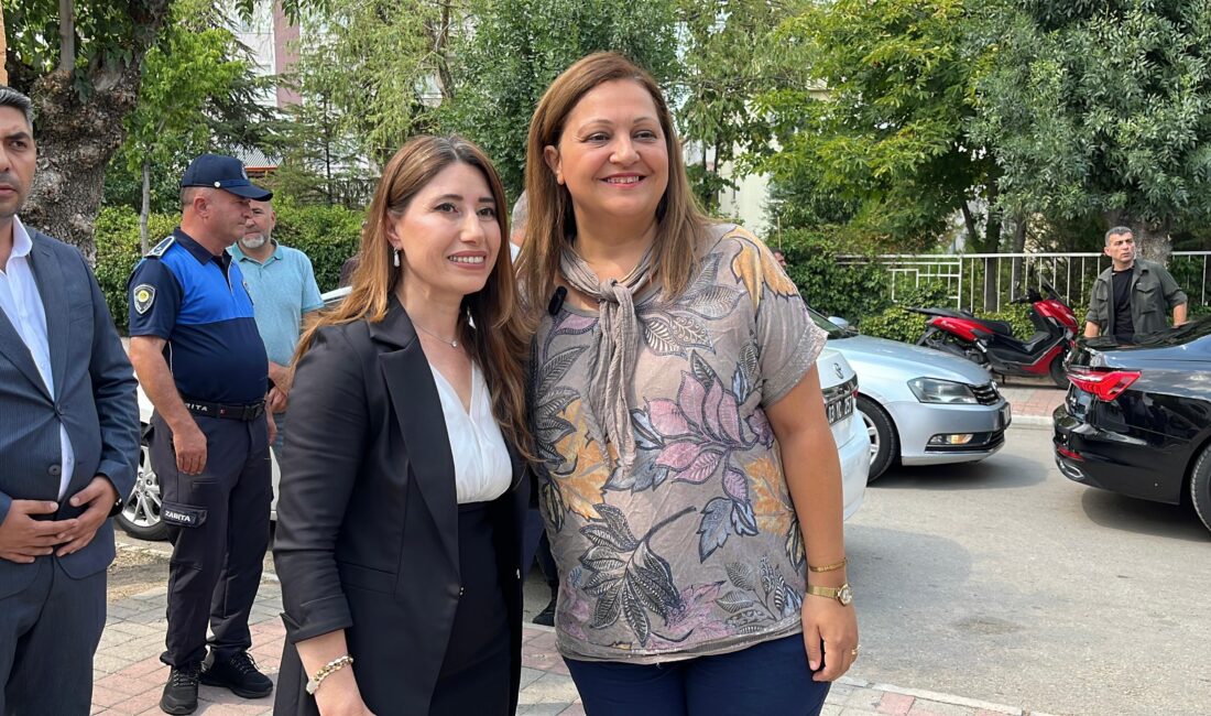 Afyonkarahisar Belediyesi’nin mahalle bazlı olarak sürdürdüğü “Halk Günü” uygulaması bu