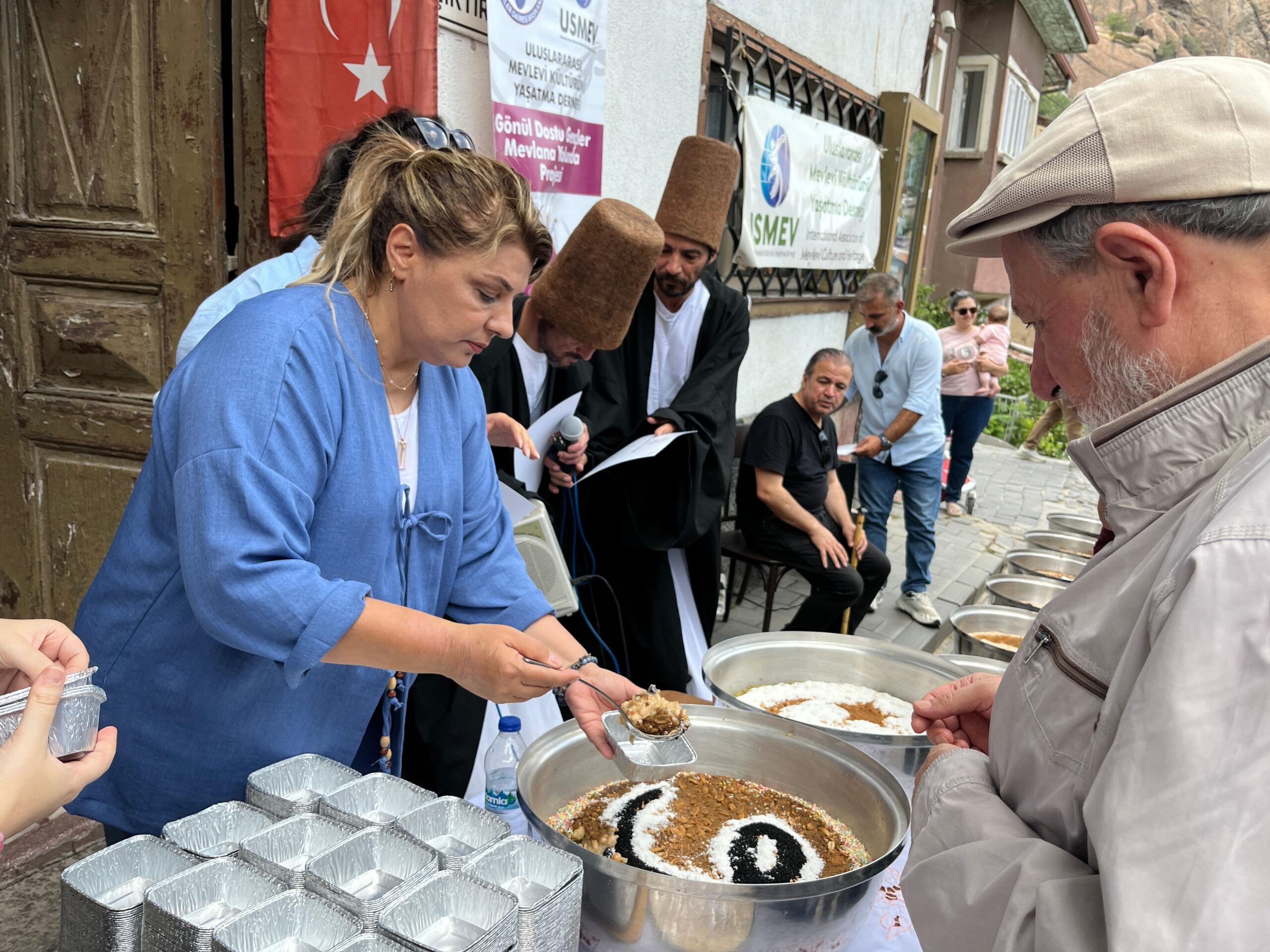 
Afyonkarahisar'da her yıl geleneksel olarak düzenlenen "40 Kapıdan 40 Çeşniyle