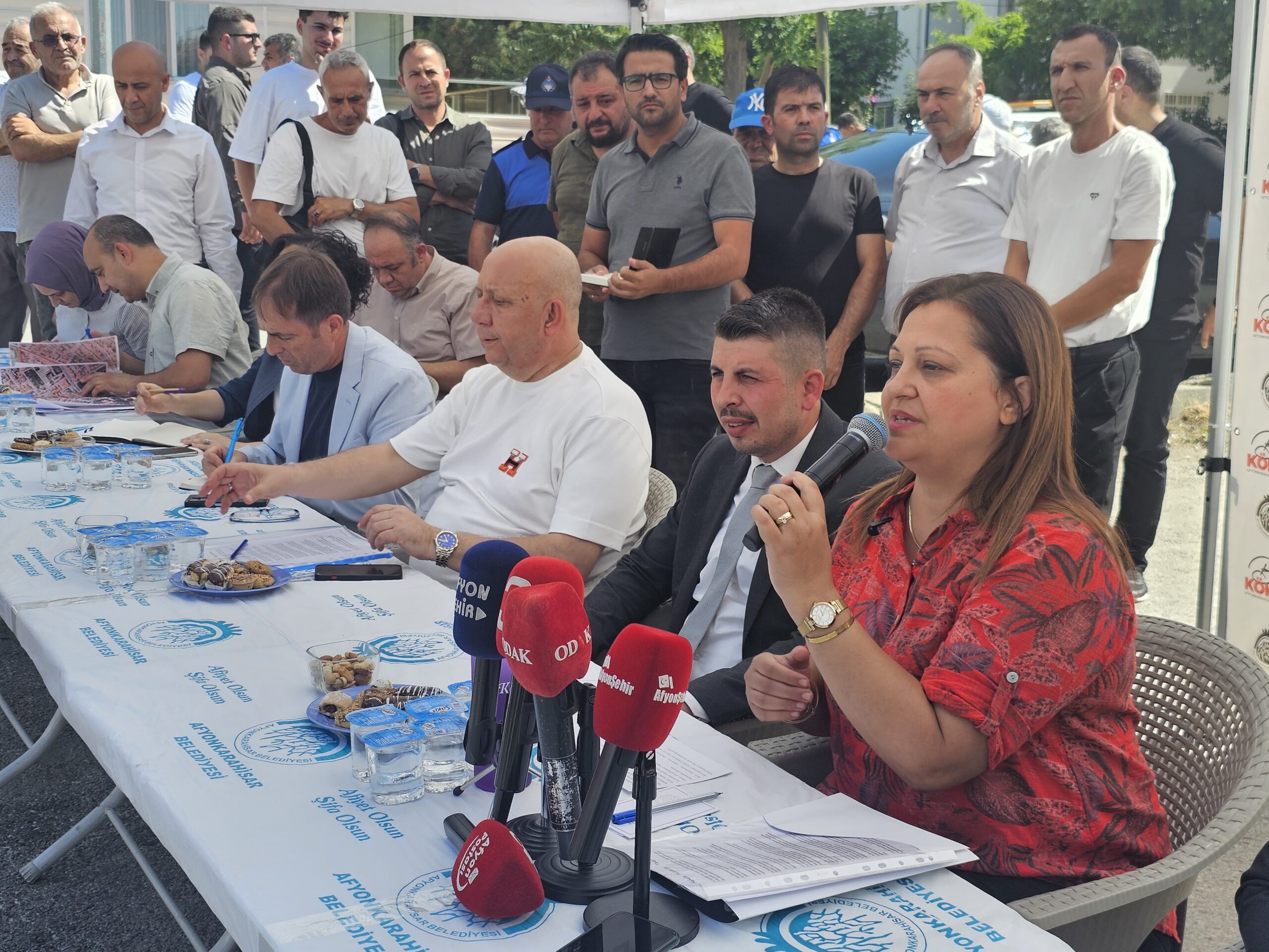 Afyonkarahisar Belediye Başkanı Burcu Köksal, mahalle odaklı halkla buluşma programları