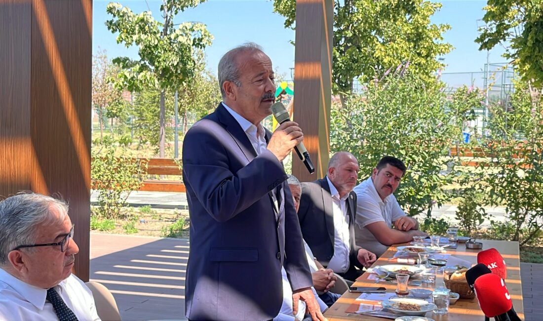 24 Temmuz Basın Bayramı dolayısıyla Şuhut Belediye Başkanı Muhittin Özaşkın