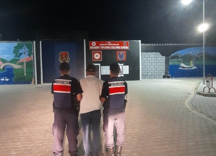 
7 Aranan Şahıs Yakalandı, Tutuklanarak Cezaevine Gönderildi