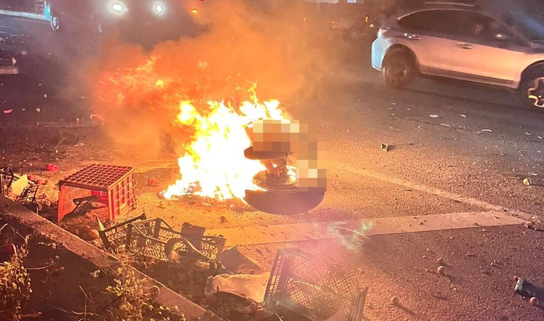 İzmir'in Kemalpaşa ilçesinde, bir kamyonet ile motosikletin karıştığı trafik kazası