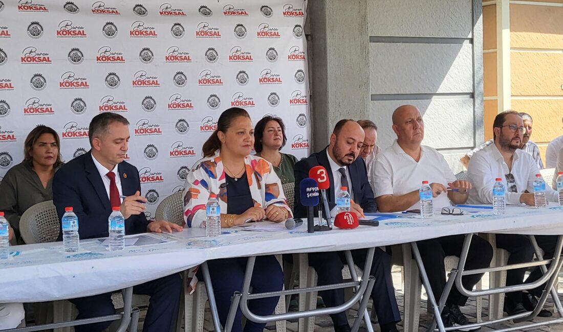 Afyonkarahisar Belediyesi’nin mahallelerde düzenlediği “Halk Günü” buluşmaları, vatandaşlarla doğrudan iletişim