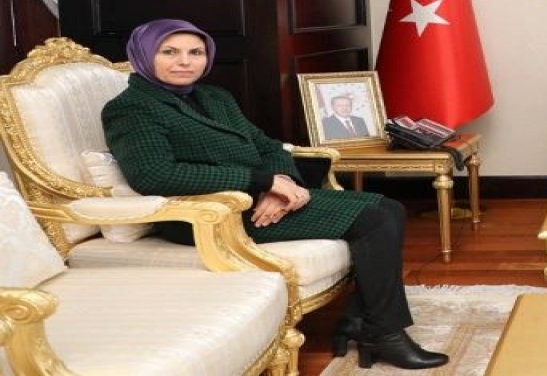 AK Parti Afyonkarahisar Milletvekili Ali Özkaya’nın eşi Nur Özkaya, Milli