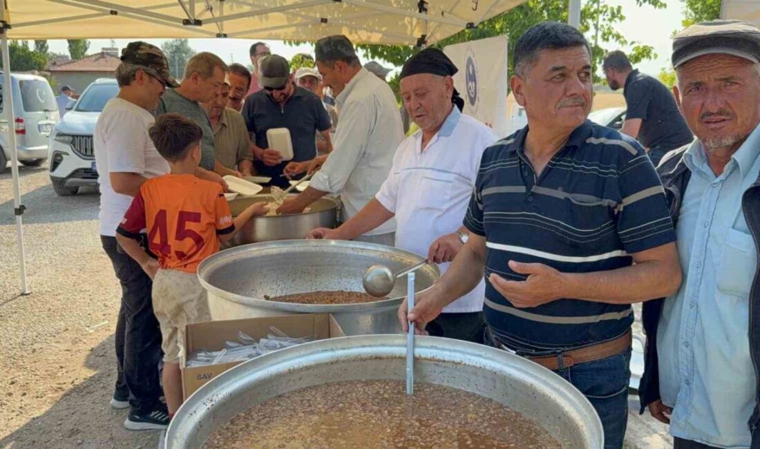 Afyonkarahisar’ın Bolvadin ilçesinde yer alan tarihi Abdülvahap Gazi Hazretleri Türbesi’nde,