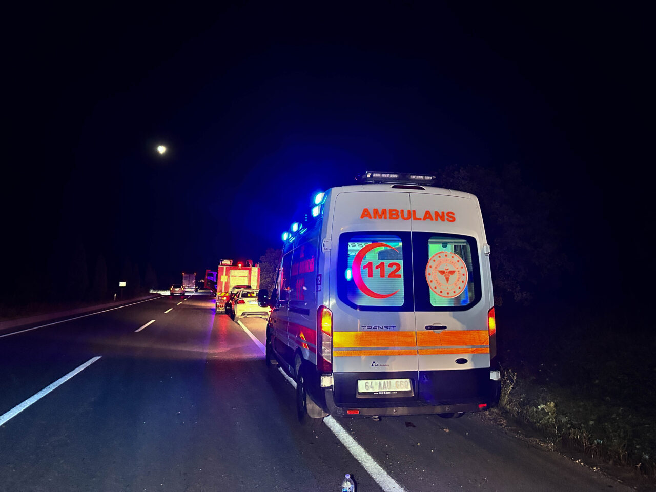 Uşak'ın Banaz ilçesinde otomobilin şarampole devrilmesi sonucu 1 kişi öldü,