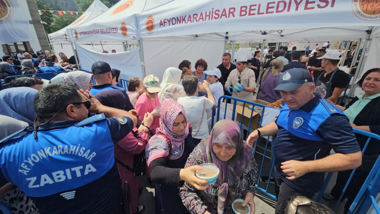 AFYONKARAHİSAR (AA) – Afyonkarahisar'da, "Sultan Divani'yi Anma ve 40 Hatimli