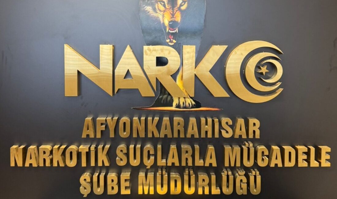 AFYONKARAHİSAR (AA) – Afyonkarahisar'da otomobilinde uyuşturucu ele geçirilen zanlı tutuklandı.