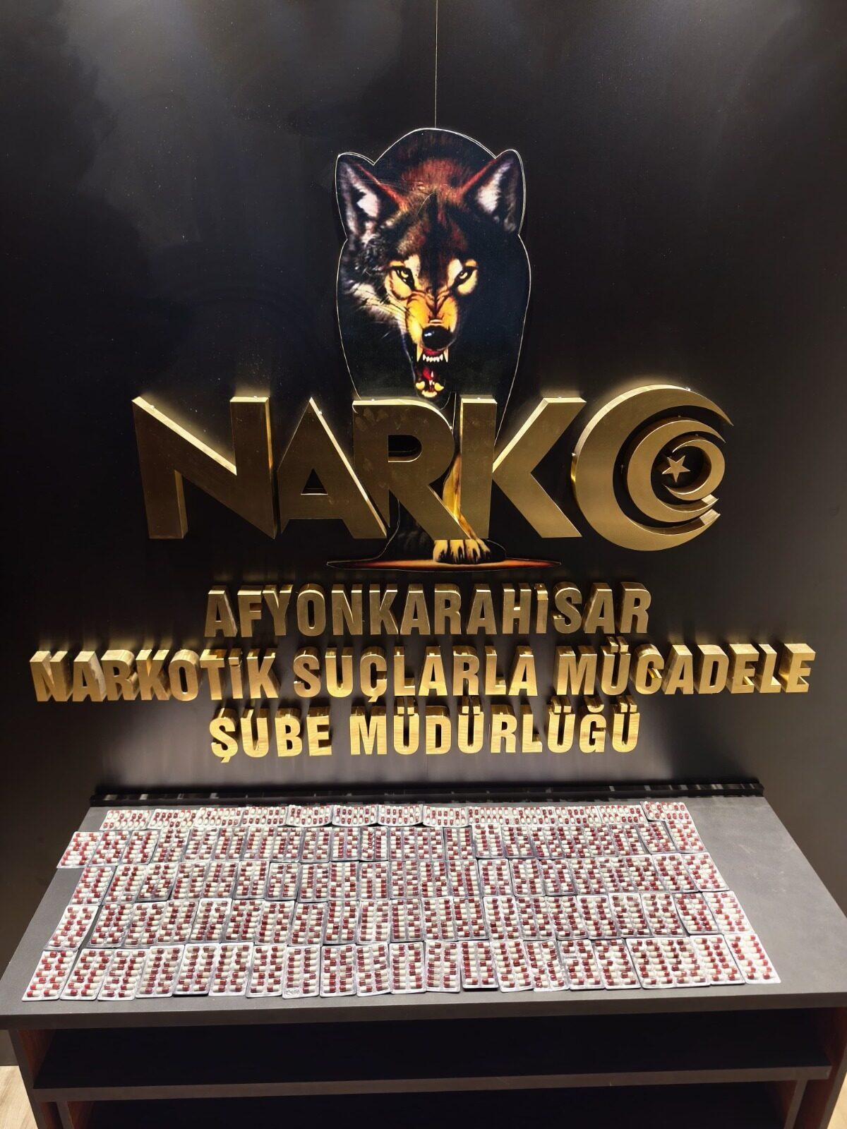 AFYONKARAHİSAR (AA) – Afyonkarahisar'da valizinde uyuşturucu bulunan otobüs yolcusu tutuklandı.