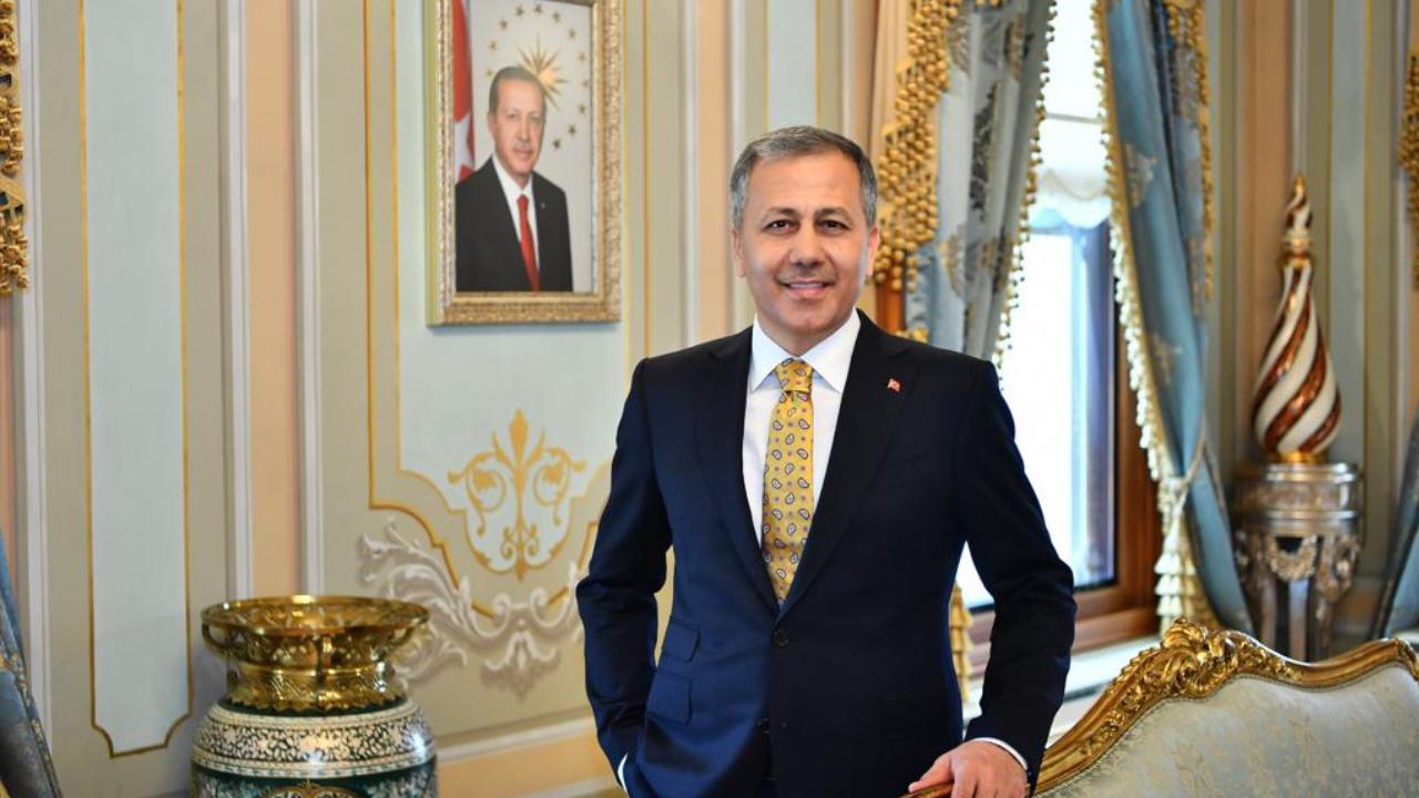 İçişleri Bakanı Ali Yerlikaya, kırmızı bültenle aranan 14, ulusal seviyede