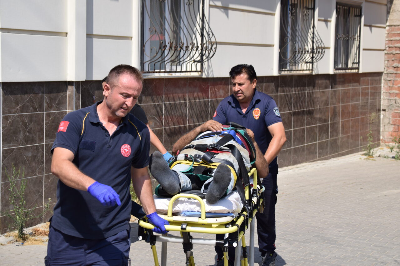 Manisa’nın Turgutlu ilçesinde, tamirat sırasında asansörde sıkışan işçi Sezai İnik,