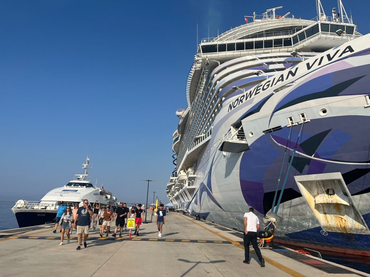Muğla'nın Bodrum ilçesine "Norwegian Viva" isimli kruvaziyer 3 bin 581