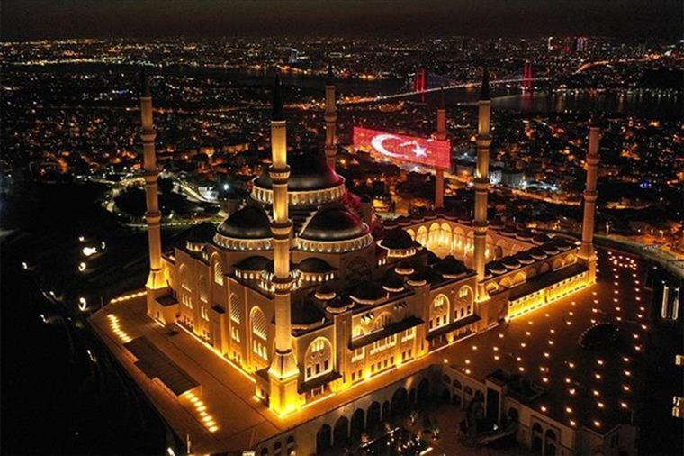 Diyanet İşleri Başkanı Prof. Dr. Ali Erbaş, ülke genelinde yaşanan