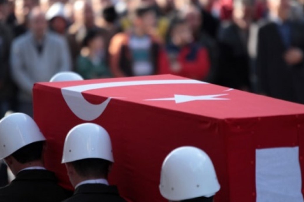 • Ege Akar – İstihkam Üsteğmen • Abdurrahman Akdoğan –