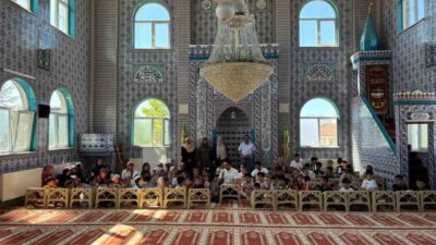 Afyonkarahisar’ın Emirdağ ilçesinde çocuklara yönelik yaz Kur’an kursu başlatıldı.