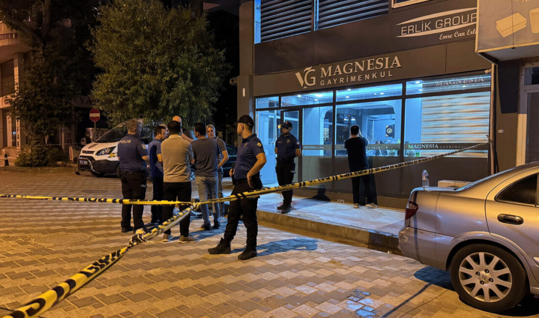 Manisa'nın Şehzadeler ilçesinde bir emlak ofisinde çıkan silahlı kavgada 1