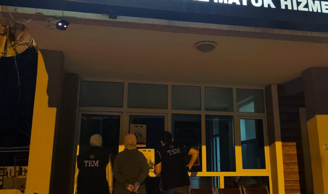 Muğla'nın Milas ilçesinde FETÖ üyeliği suçlamasıyla aranan kişi, sahte kimlikle