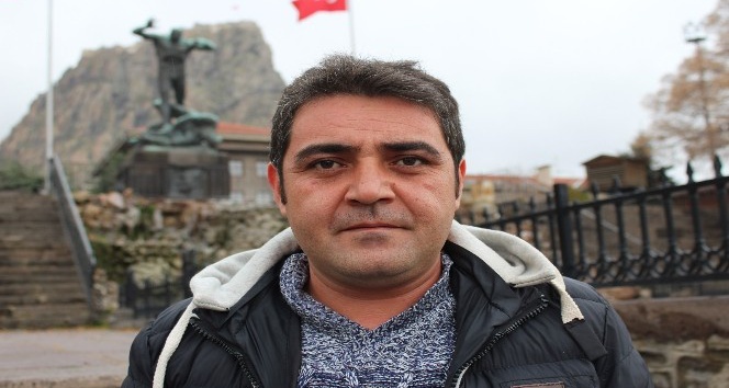 Afyonkarahisar'da orman yangınlarını takip eden İhlas Haber Ajansı (İHA) Temsilcisi