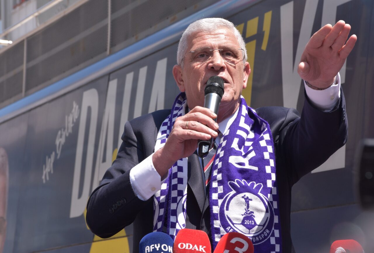 İYİ Parti Genel Başkanı Müsavat Dervişoğlu, bir dizi temas ve