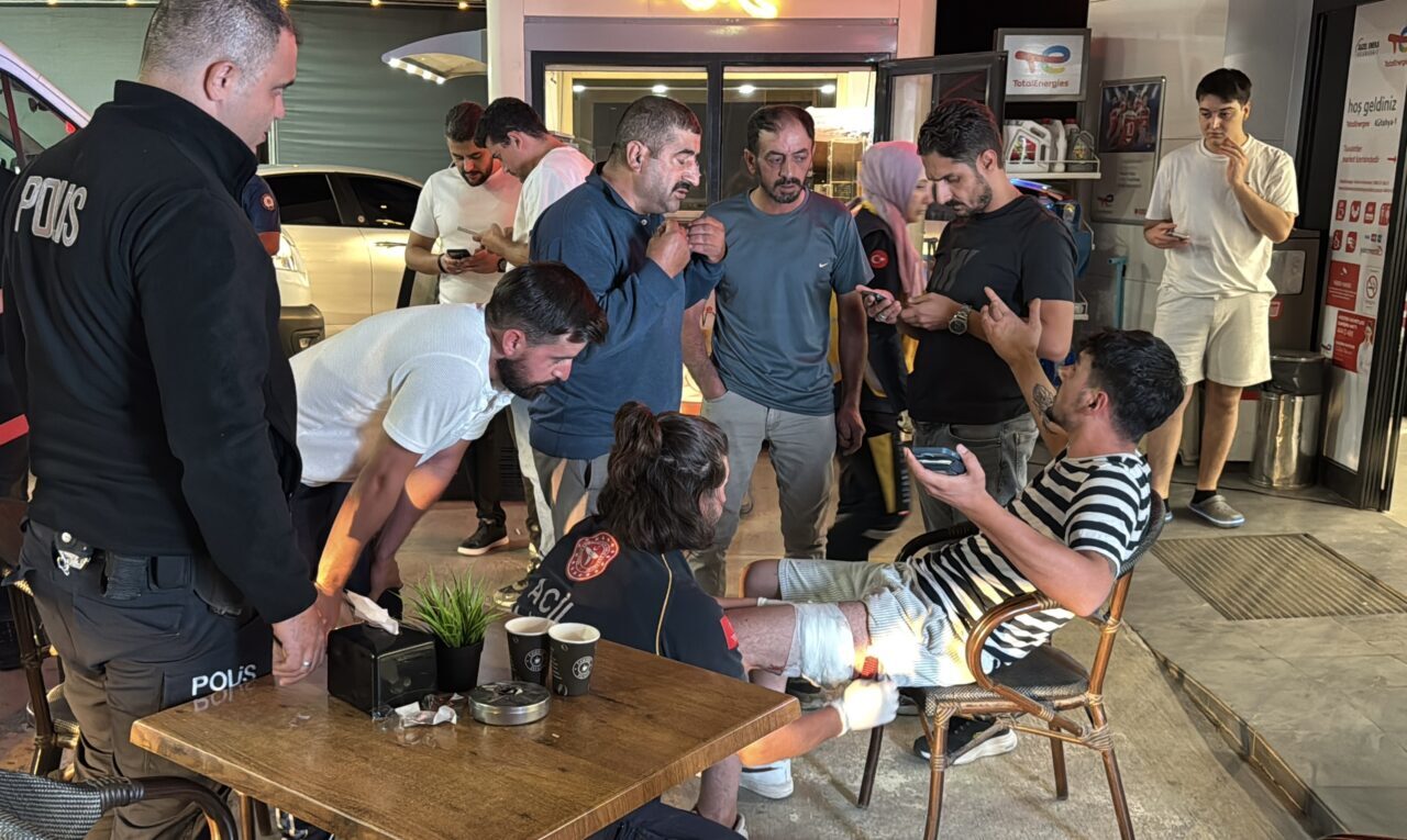 Kütahya-Afyonkarahisar Çevre Yolu Zafertepe Mahallesi yakınlarında çıkan tartışma, silahlı kavgaya
