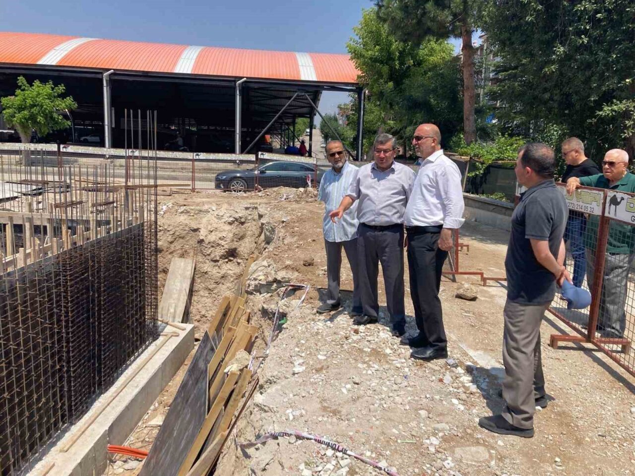 Afyonkarahisar’ın Harbiş Mahallesi’nde, depreme dayanıksız olduğu gerekçesiyle yıkılan Mevlana Camii’nin