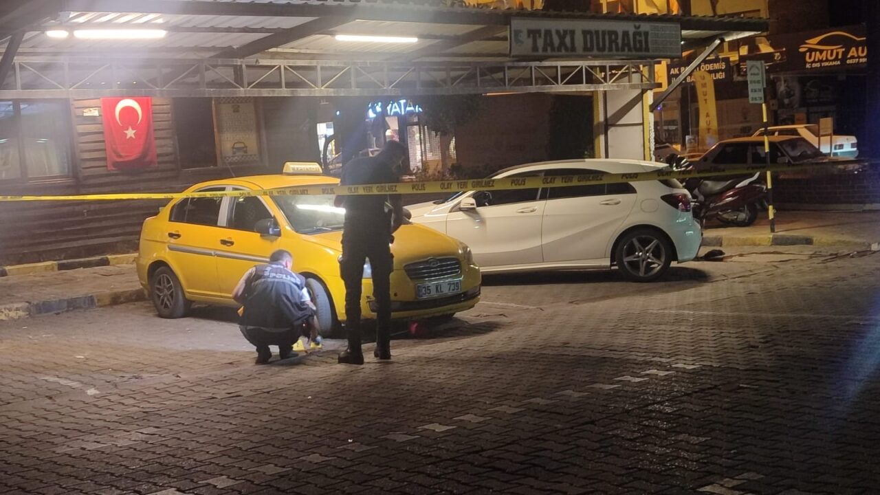 İzmir’in Ödemiş ilçesi Akıncılar Mahallesi’nde iki grup arasında başlayan tartışma