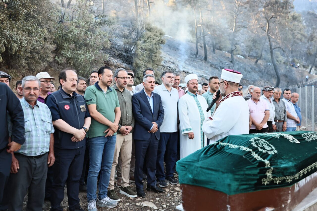 İzmir'in Ödemiş ilçesindeki ormanlık alanda çıkan yangında dün hayatını kaybeden