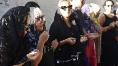 Sanatçı Safiye Soyman, geçen yıl hayatını kaybeden Multiple Skleroz (MS)