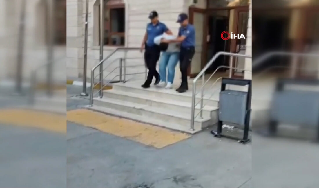 İstanbul Esenyurt'ta bir siteye kargo teslimatı amacıyla girdiği iddia edilen