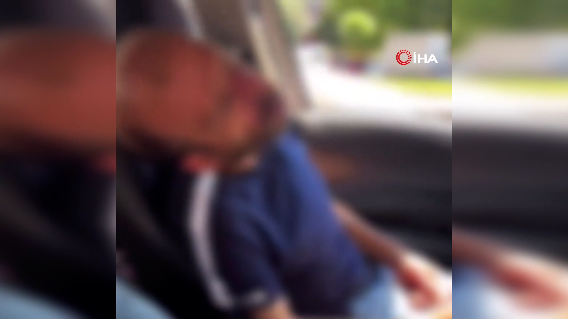 İstanbul Güngören'de, ticari taksisinin içinde uyuşturucu madde etkisi altındayken çekilen